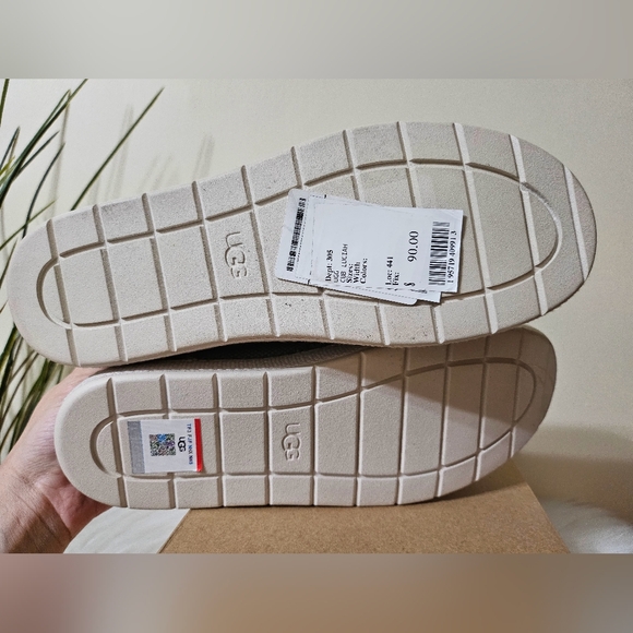 🩶 UGG Luciah 🩶 - Picture 13 of 15